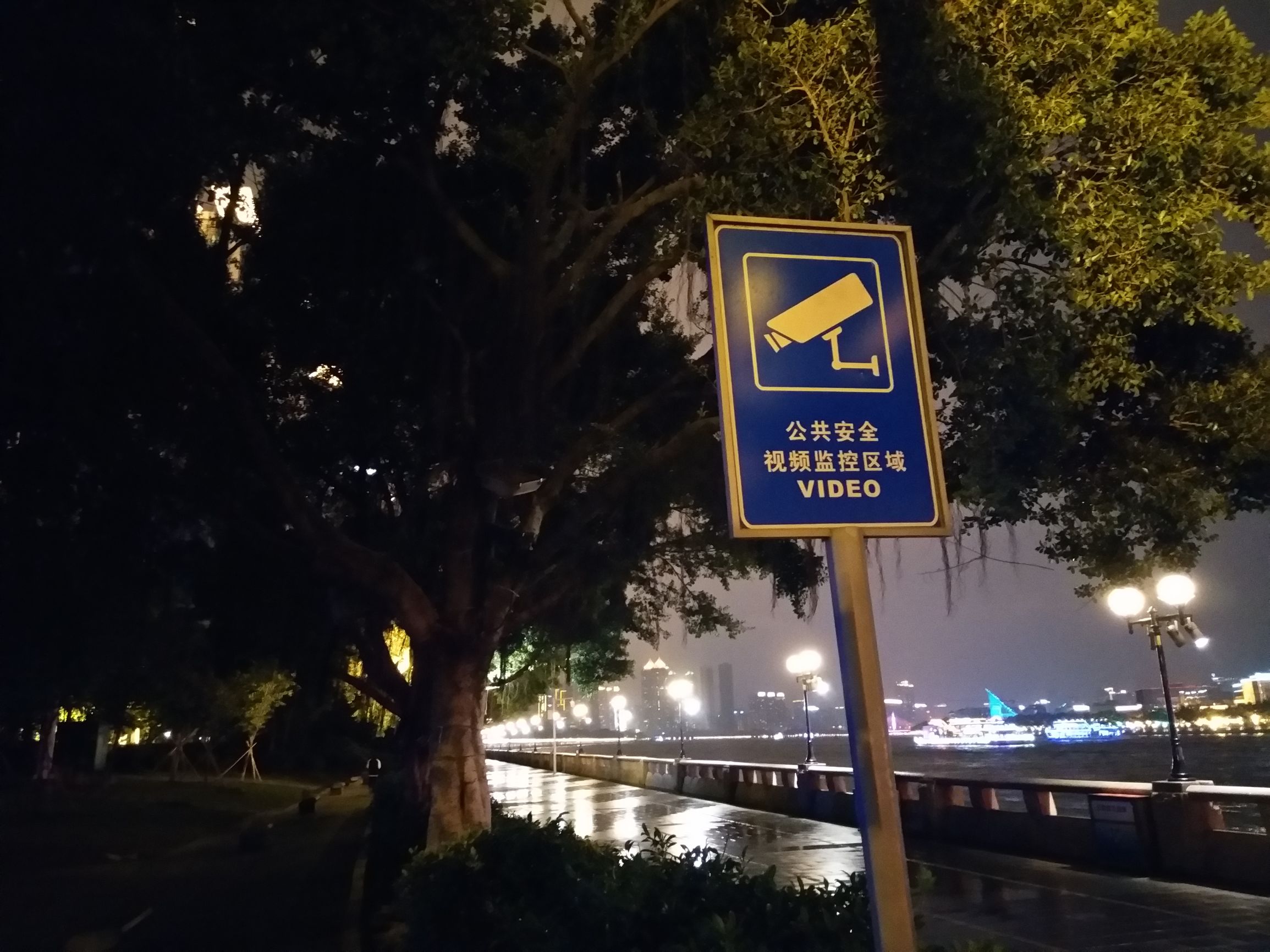 vivox9plus星空灰和黑色哪个好,vivox9星空灰跟金色尺寸一样