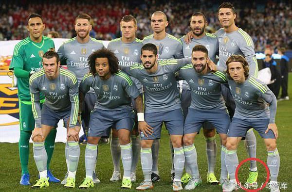 出场动作梅西c罗,颁奖会c罗起身名场面