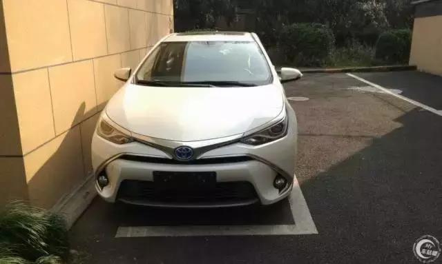 开车太费油学会这几招油耗嗖嗖降,车辆油耗高老司机三招轻松解决