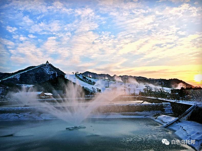 南山滑雪场自带雪板门票价格,北京南山滑雪场难度