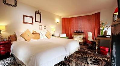 春节酒店贵得离谱,春节出游订酒店难