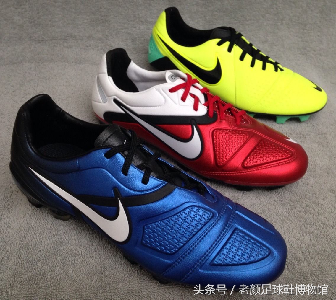 足球鞋阿迪和耐克谁更强,足球鞋耐克暗杀系列