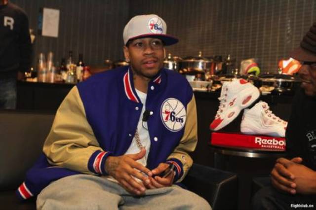 姚明锐步球鞋代言,锐步签约姚明带来多少收益