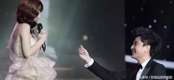 钻石恒久远一颗永流传广告谁写,钻石的广告词一颗恒久远