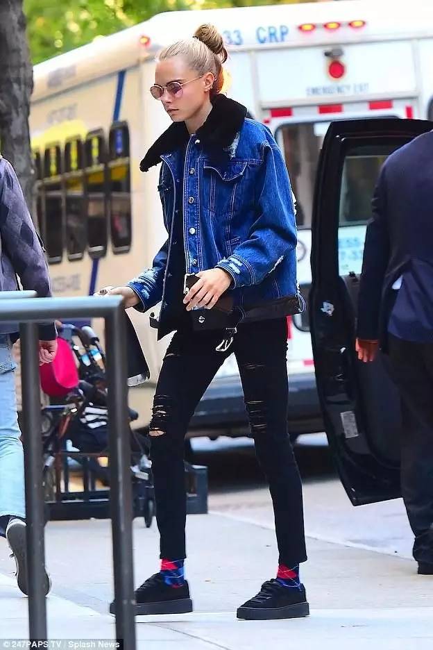 时髦穿搭跟普通穿搭,时髦起来毫不费力