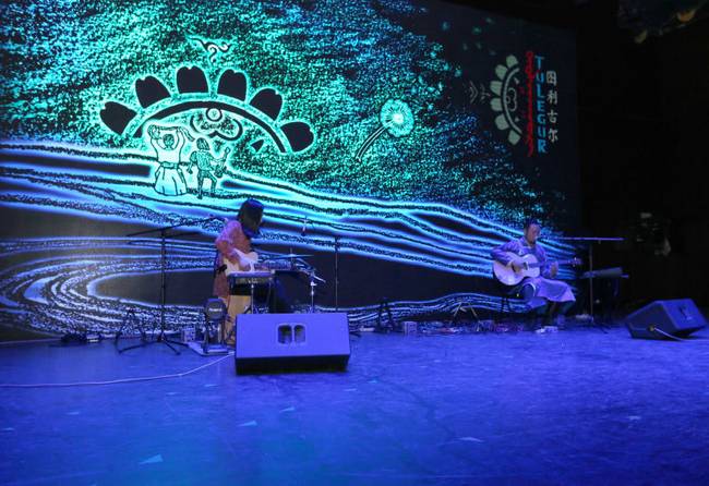 民艺生活周|戏曲、民谣、琵琶、呼麦、重金属……记一场令人难忘的中西音乐盛宴