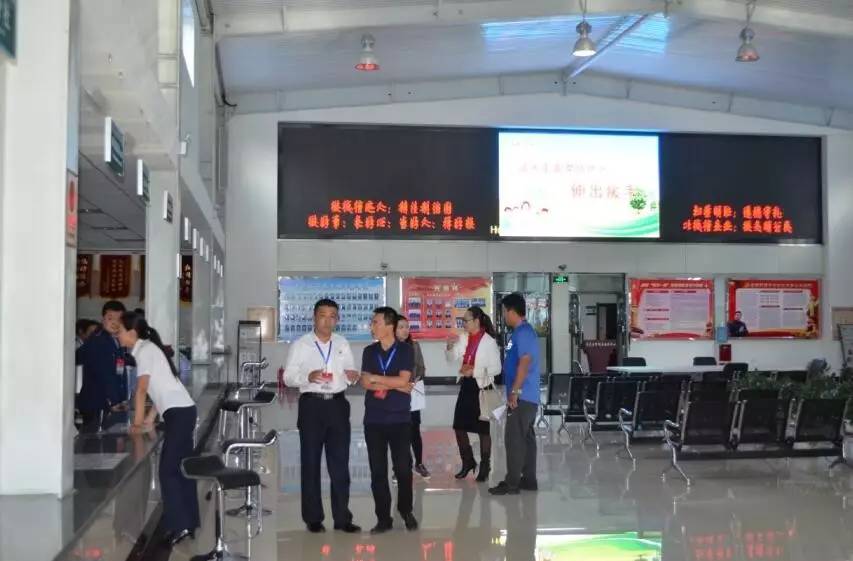 聚焦两会政协委员谈报告,聚焦两会区人大代表热议工作报告