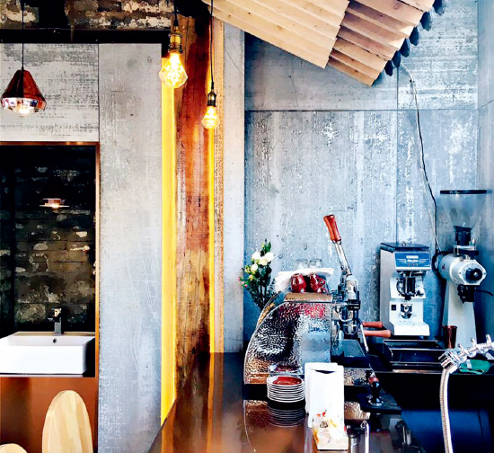 藏身咖啡厅避霾无需远行