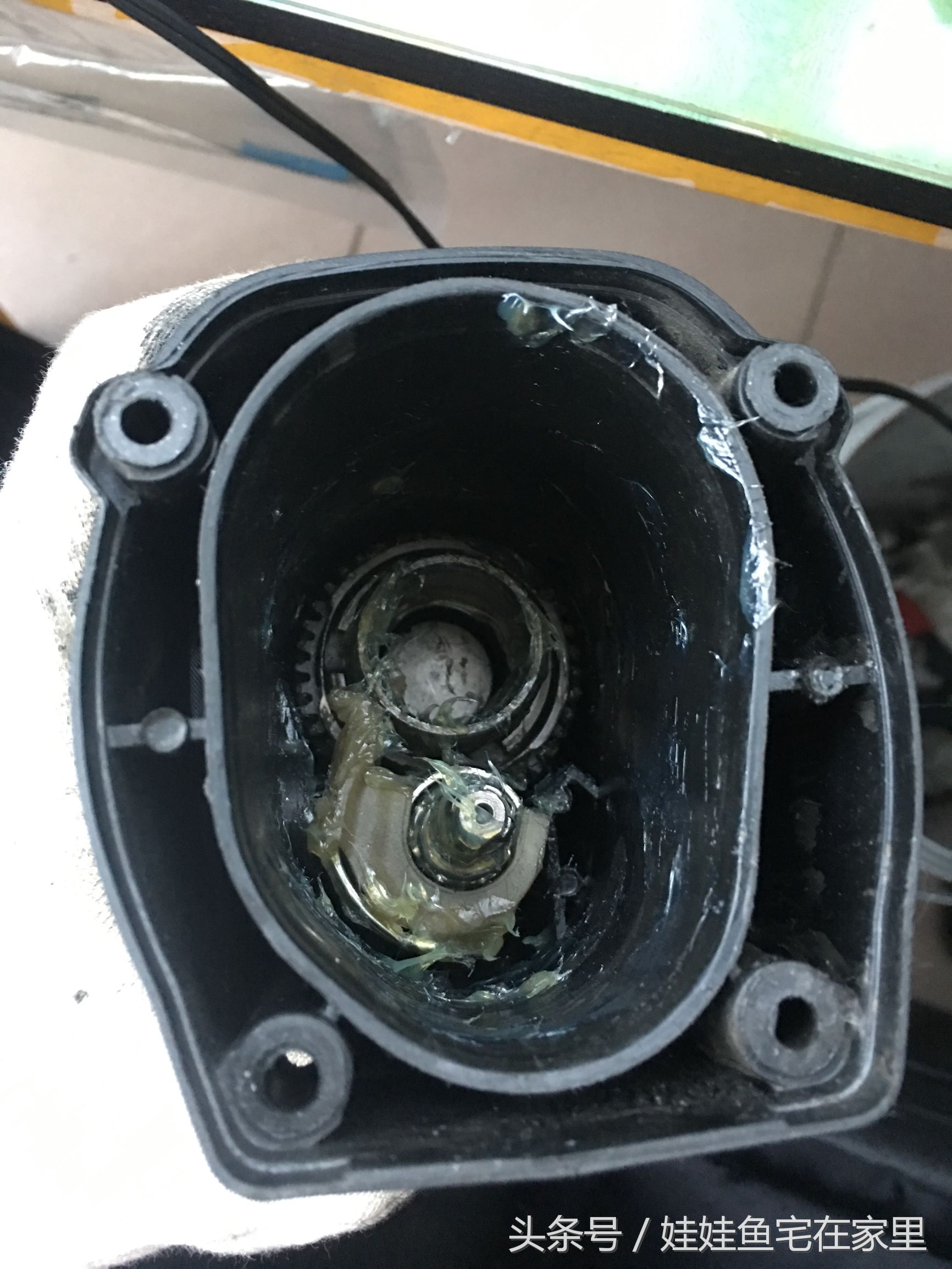 18v博世电锤锂电池组装视频,博世电锤机头维修