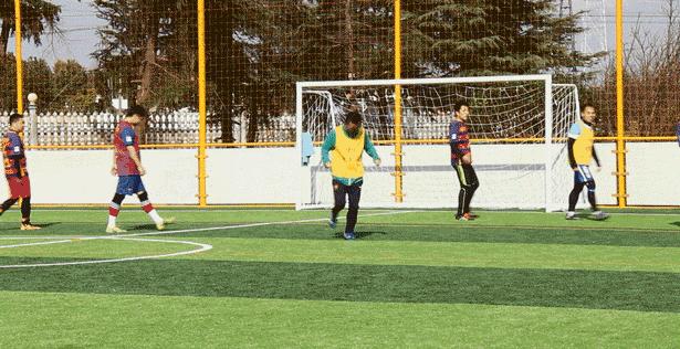 六点起床练足球,早上几点起床踢球