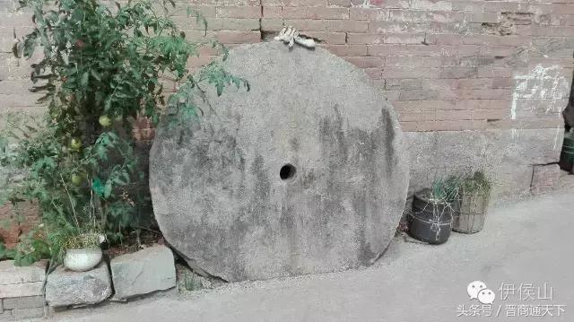 钟灵秀图片,钟灵秀一字马