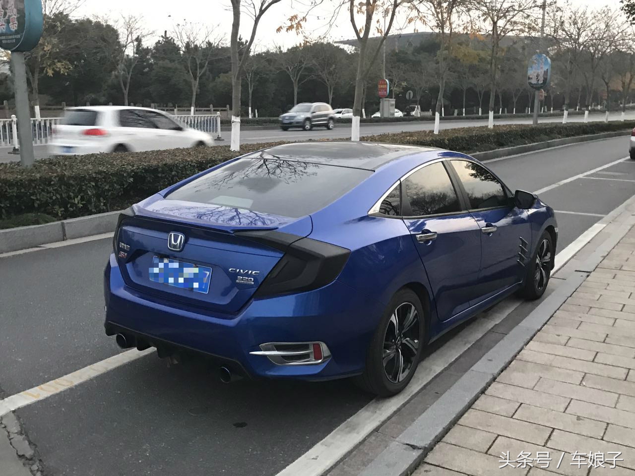 思域civic220是1.5还是2.0t,09款思域civic1.8是什么配置