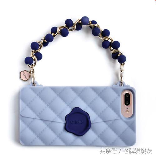 疯狂女果粉竟然每天换一款手机壳不重样