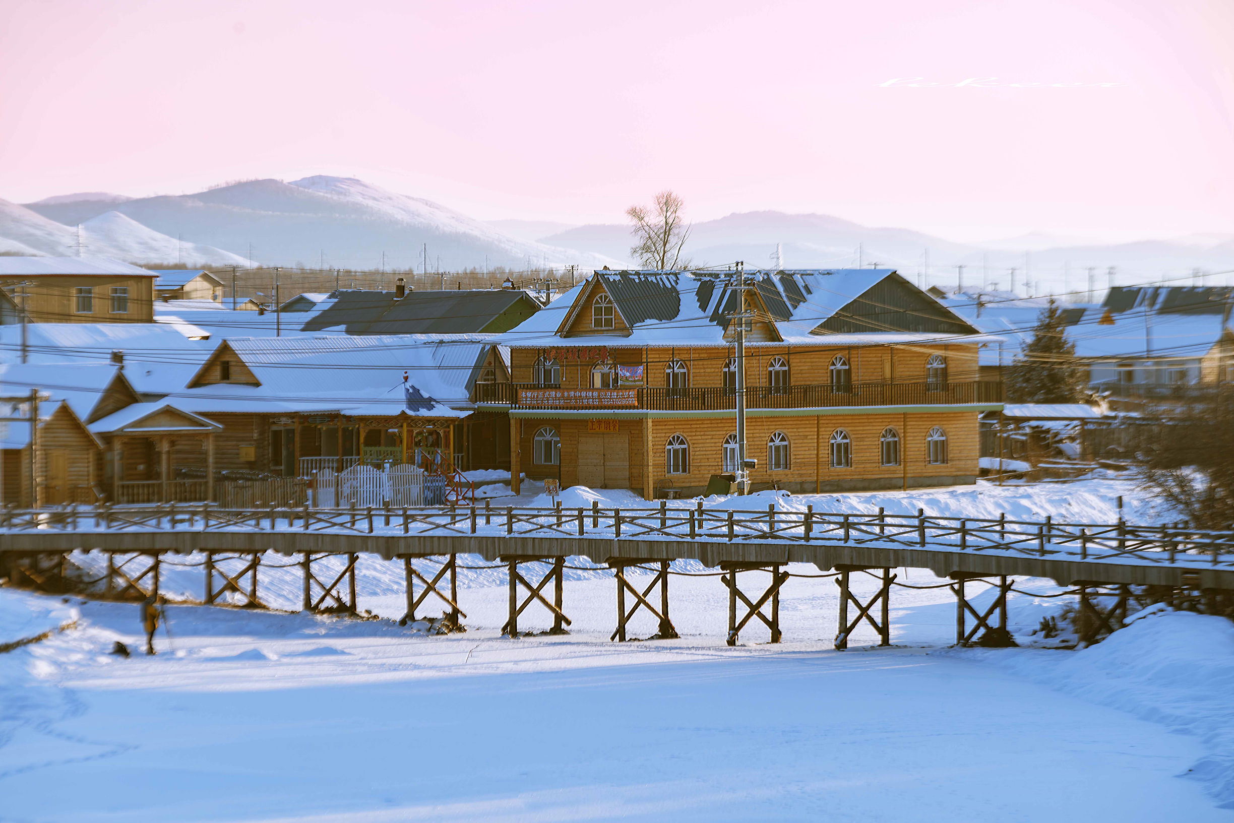 搭眼一看欧洲人一开口居然东北话嘎嘎冷！呵呵，它叫恩和！