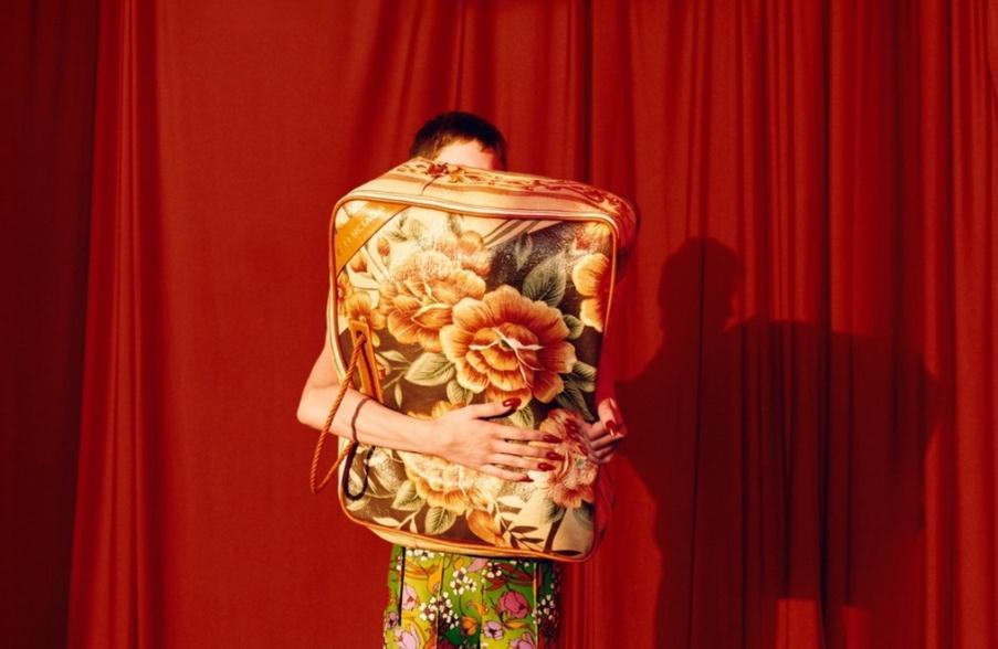 听说新年背“红包”能添财运!