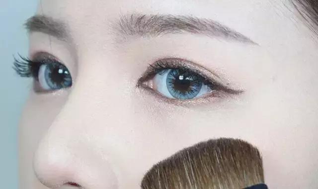 美妆博主在韩国美容手法全程教程,看美妆博主视频怎么才能学会