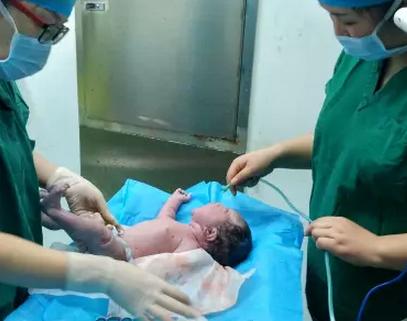带您到手术室体验一下剖宫产历程