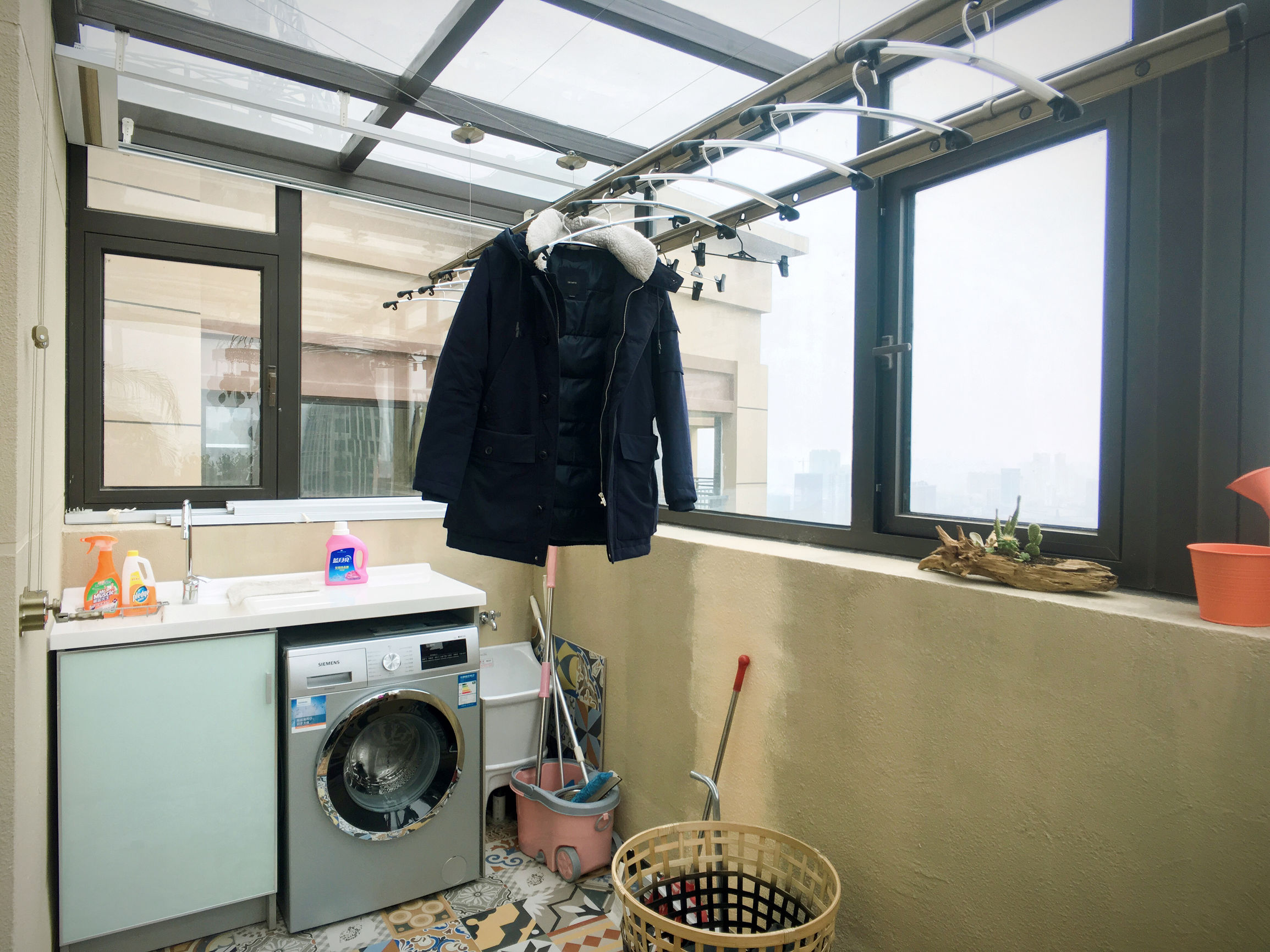 一人住一室挑高房,91平两室一厅一卫一厨装修