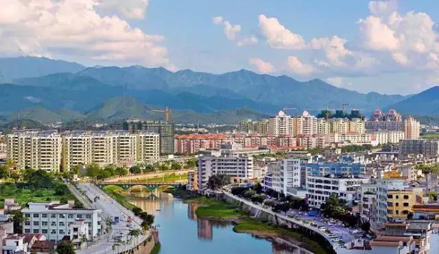 最近广东省抓了哪些人,广东28个贫困县