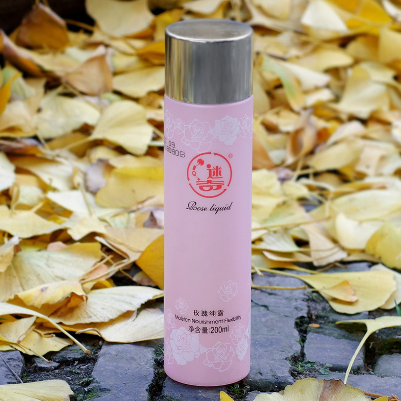 冬天用热水洗脸脱皮,热水洗脸干燥怎么办