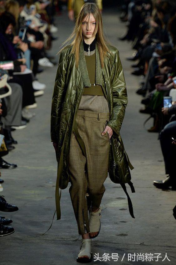 想做英姿飒爽的自己,洋气小个子时髦外套军绿色