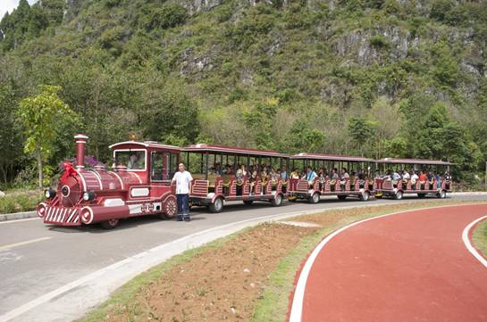 过年不想去人太多地方玩,过年不想呆在家里面