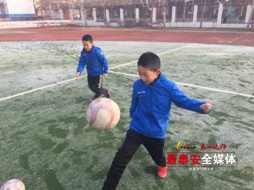 校园足球训练营活动,2024校园足球训练营