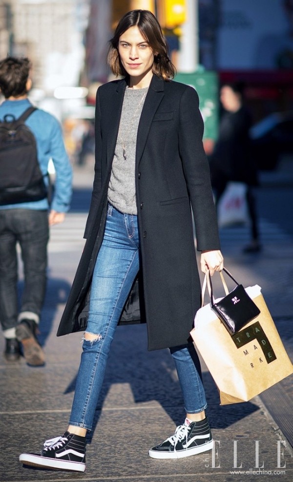 显脚瘦小的运动鞋,最显腿长腿细的高帮鞋