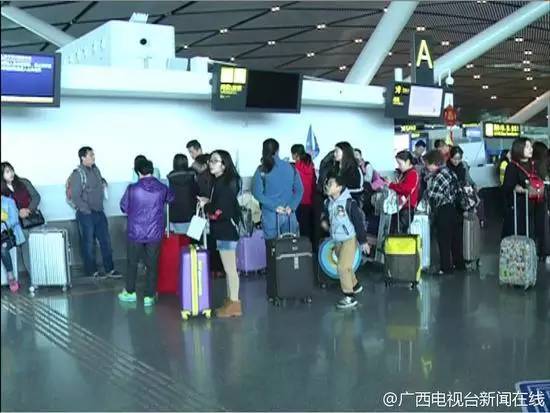 海关查获假奢侈品,海关扣伪奢侈品