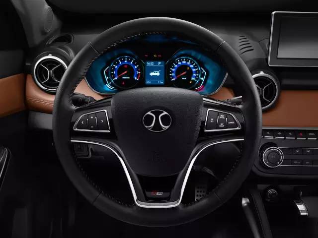 绅宝x352018款,外刚内柔的硬核运动suv