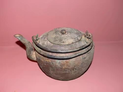 村里神婆帮滚鸡蛋可以治愈久治不愈的疾病（二）