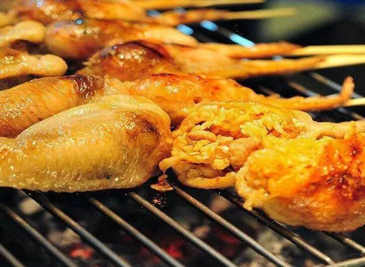 今天来分享一道鸡翅包饭的教程,如何制作正宗鸡翅包饭