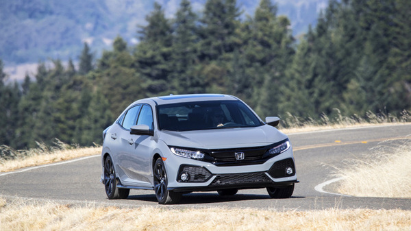 2016款和2019款思域外观对比图,2020款思域两厢新锐控碰撞测试