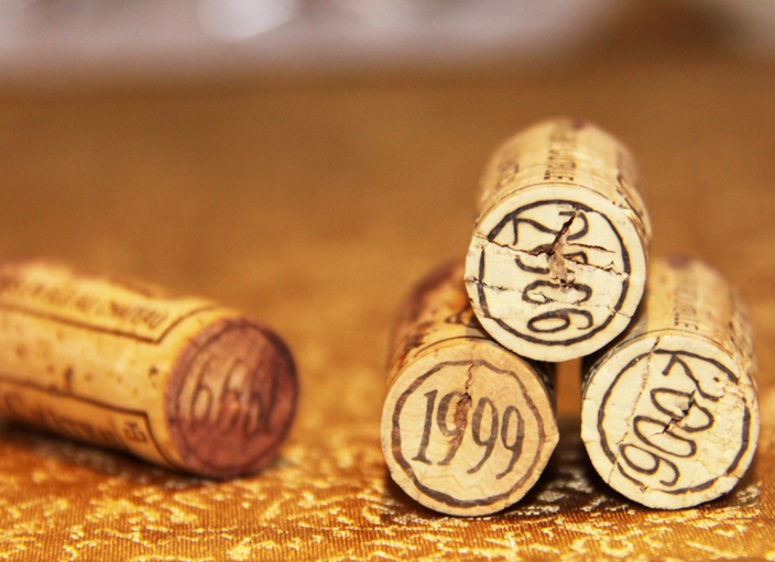 葡萄酒软木塞的秘密,葡萄酒盖子为什么用软木塞