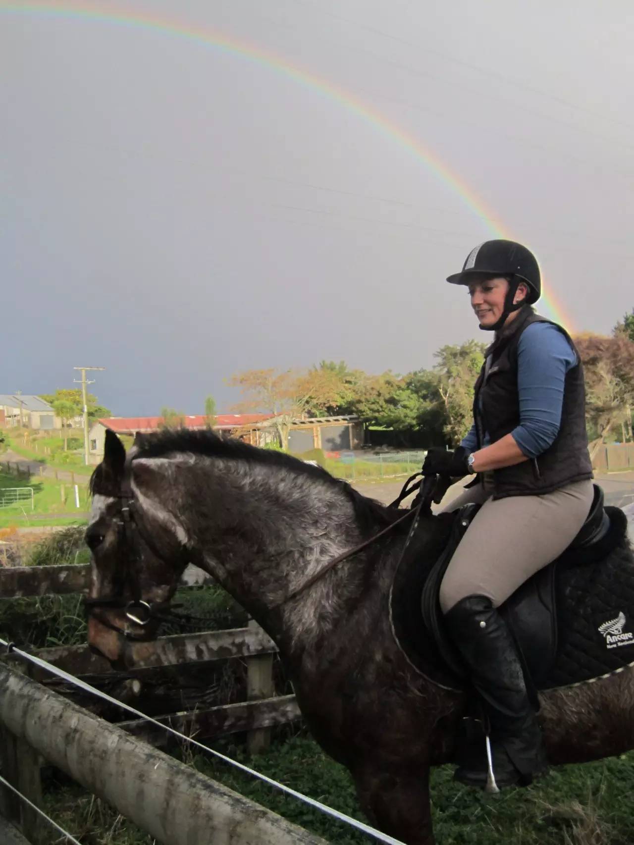 中国女人在国外多受欢迎？印度阿三哥见一个爱一个！