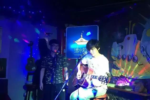 成都地下民谣小酒馆,除了赵雷以外的民谣歌手