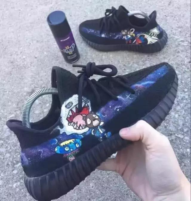 假yeezy有哪些,穿假yeezy能看出来吗