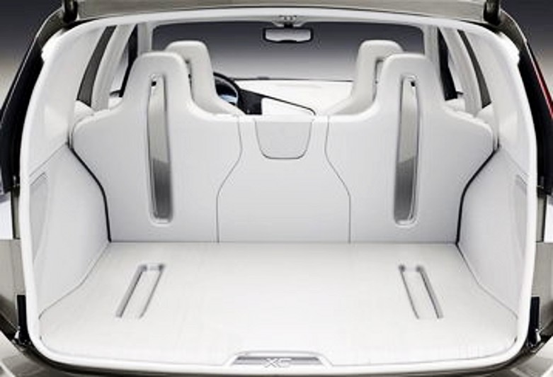 沃尔沃xc60国外版,2017款沃尔沃xc60t5awd智远版