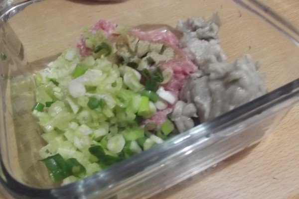 肉丸怎么做有弹性又爆汁,肉丸怎么做的又劲道又好吃