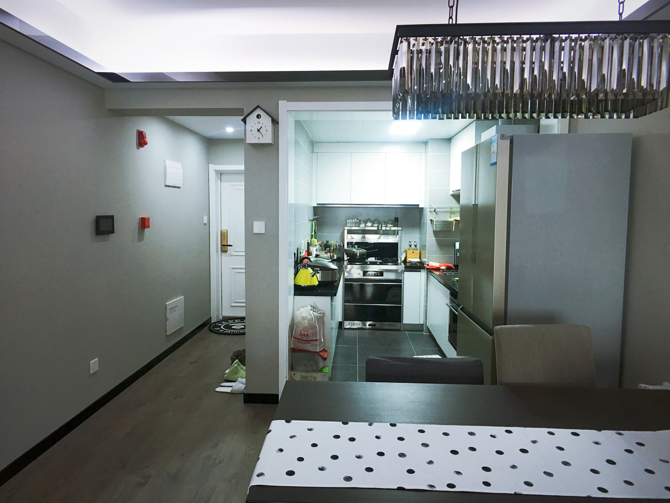 一人住一室挑高房,91平两室一厅一卫一厨装修