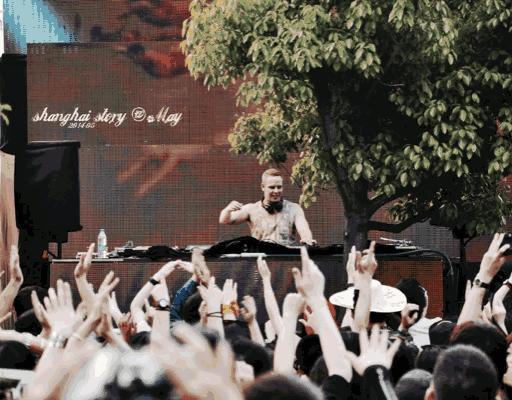 英镑贬值能入手吗,英镑的贬值