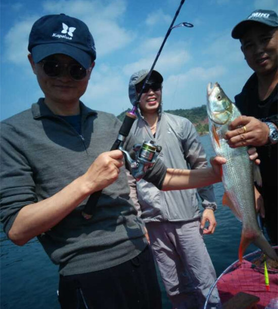 钓鱼标配,钓鱼王者段位