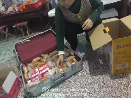 我妈让我带60斤大米去上班？