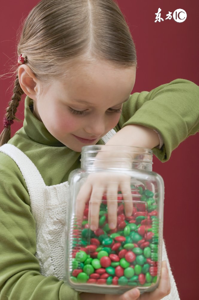 琥珀蜜蜡的形成过程图解,琥珀蜜蜡的形成过程让人感叹