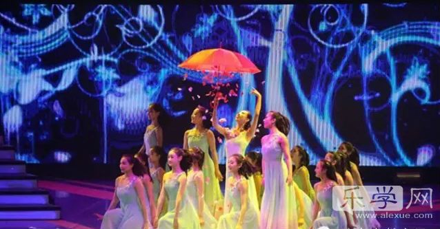 青岛艺术学校师生参演青岛电视台春节晚会