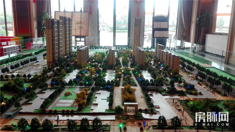 左边万科城,右边智慧城,合能公馆在长安一点也不偏!