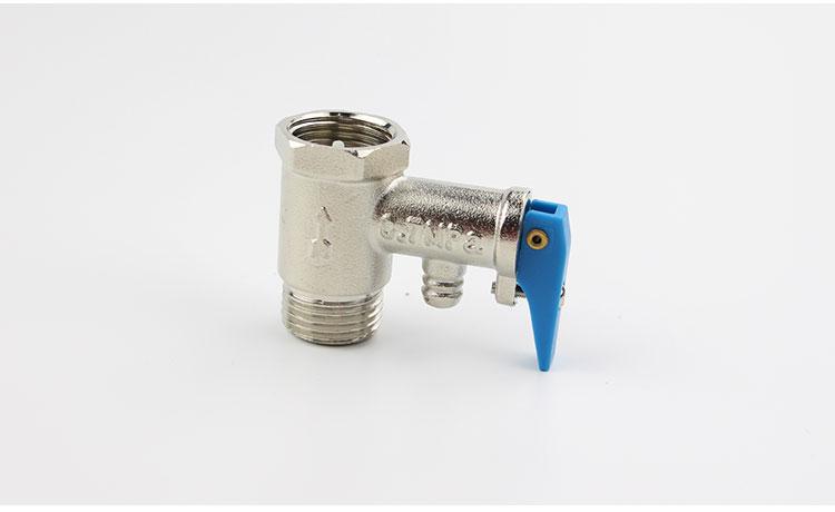 如何解决家庭热水器漏水问题,燃气热水器里面漏水怎么回事