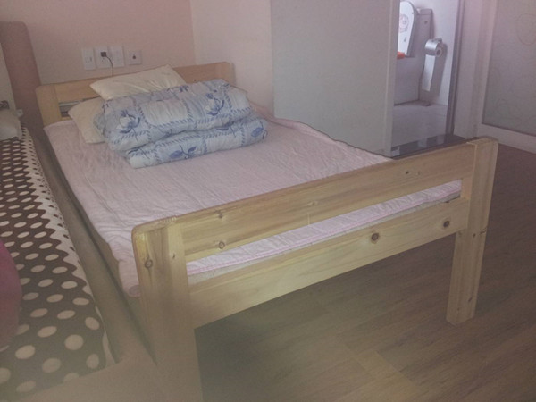 睡觉一翻身全身关节都咔咔响,木板床一翻身就响怎么解决