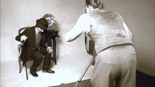 全球首个由再生纸板制成的拍立得,复古情怀满满!