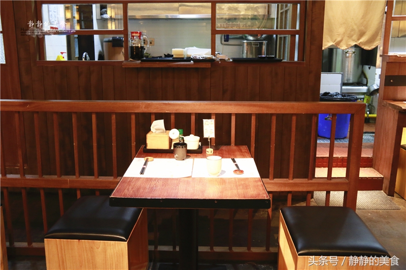 走进一家兰州拉面,走进一家轻食店